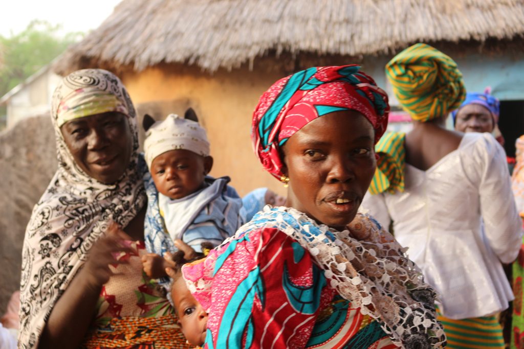 Mulheres africanas com filhos 