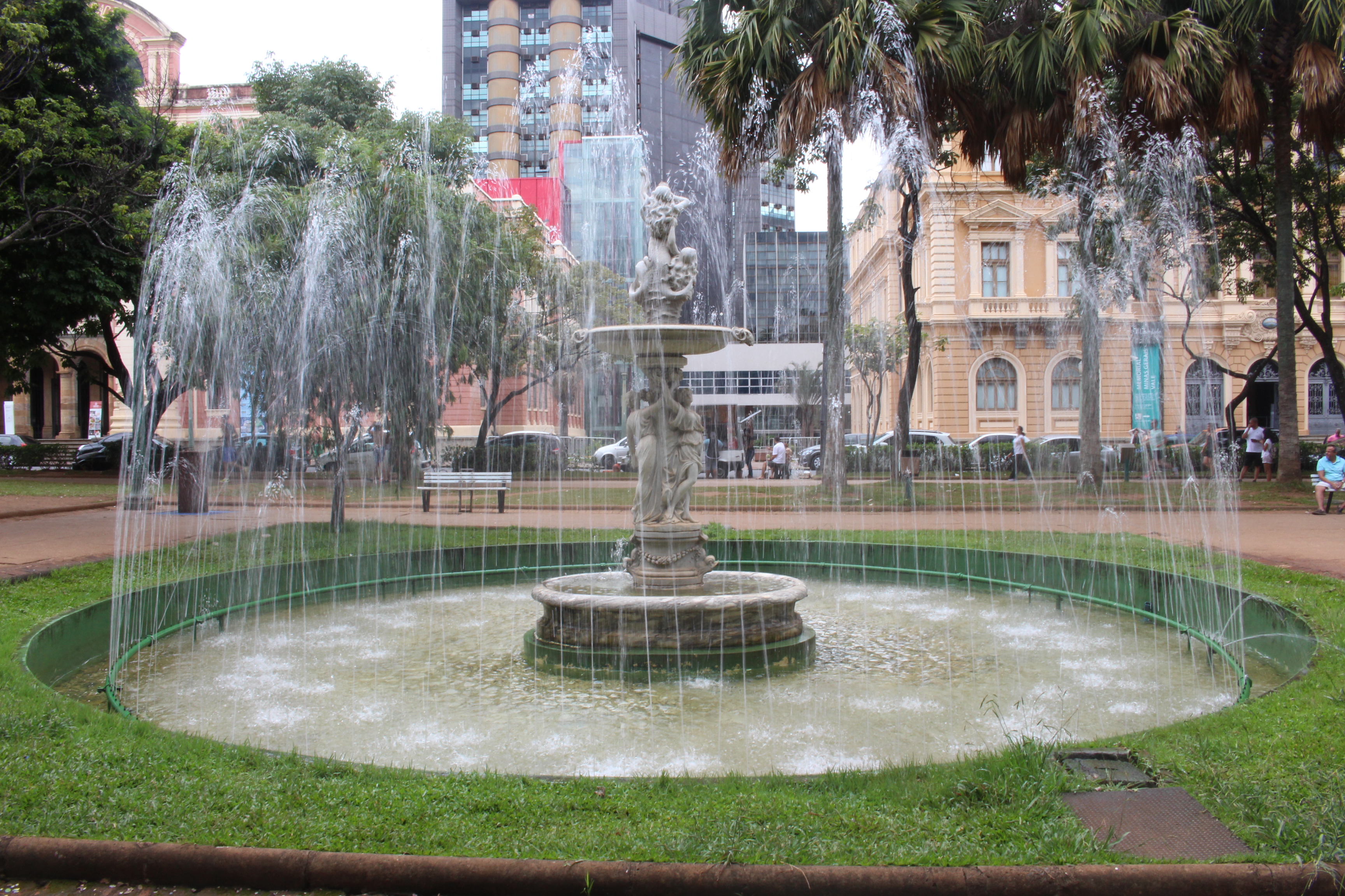 Praça da Liberdade Foto Central